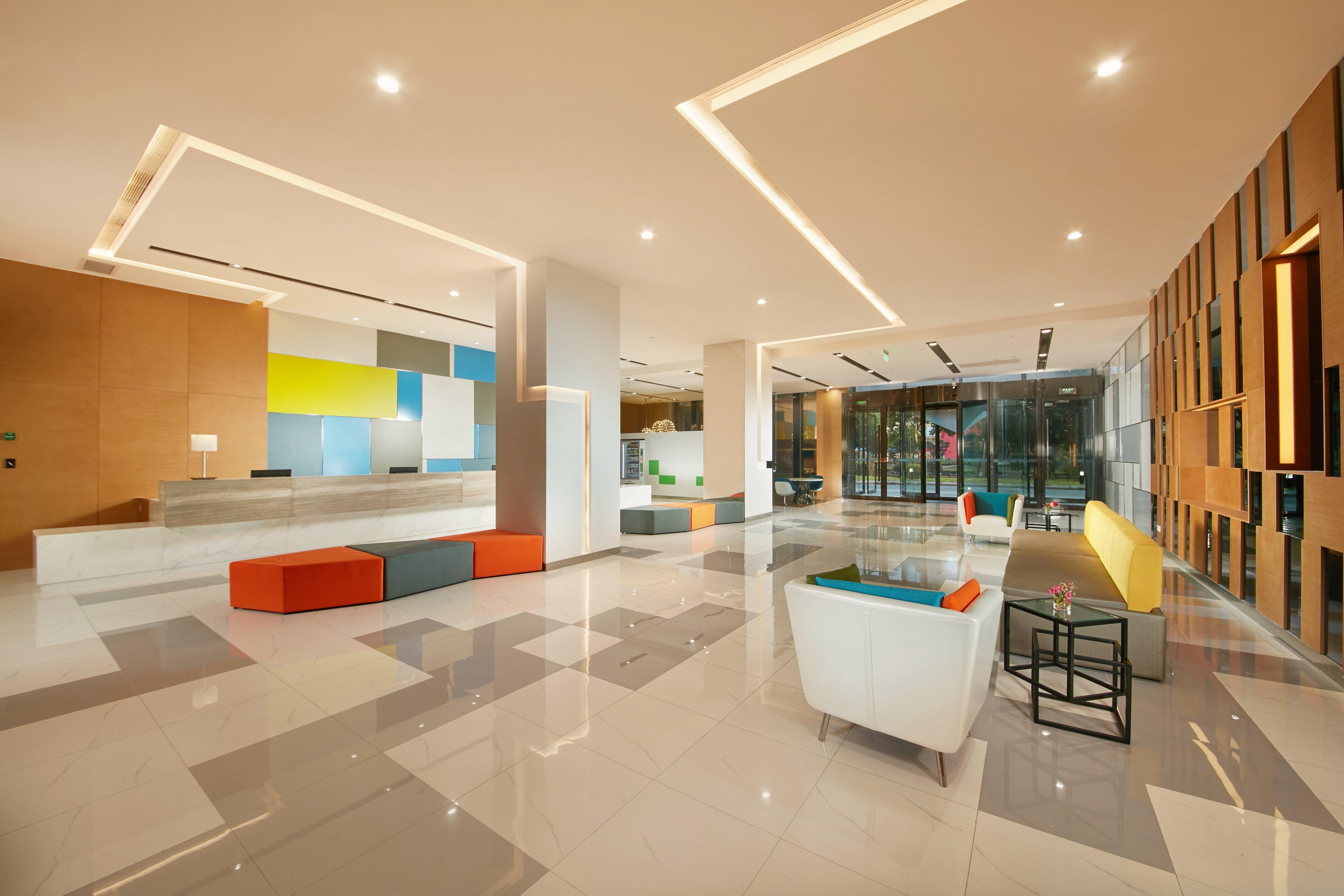 Holiday Inn Express Leshan City Square By Ihg High Speed Rail And Leshan Giant Buddha Exterior foto